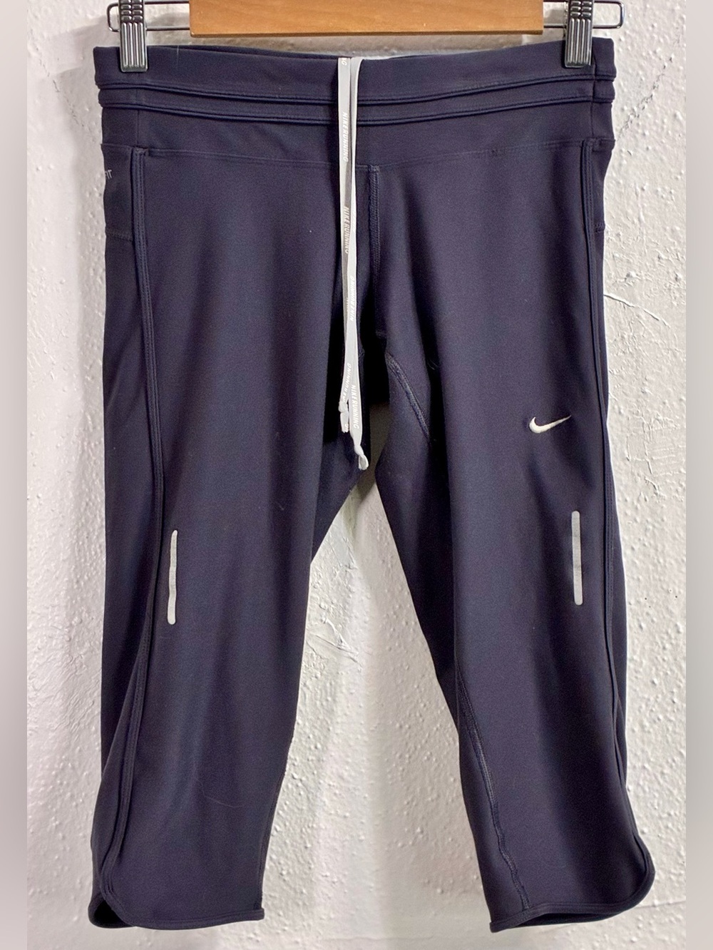 Nike Dri-Fit Capri Joggers with silver Drawstring and Reflective Accents Sz.S